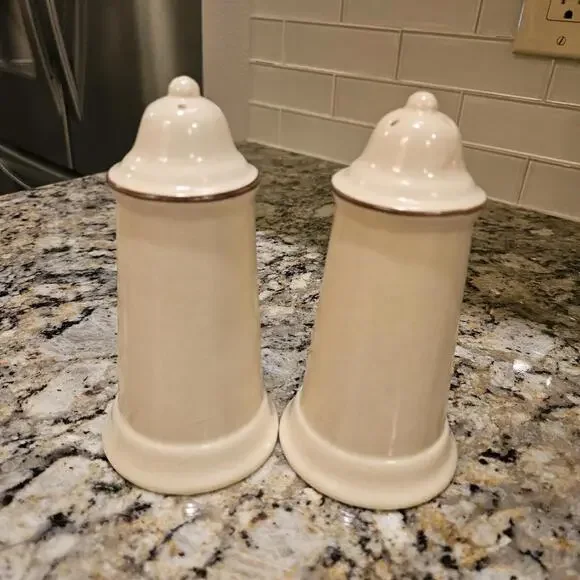 Pfaltzgraf Village Salt And Pepper Shakers Plugs Intact And Original 6" - Picture 4 of 5